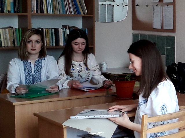 Перші кроки на вчительській ниві, багато питань, перші власні відповіді